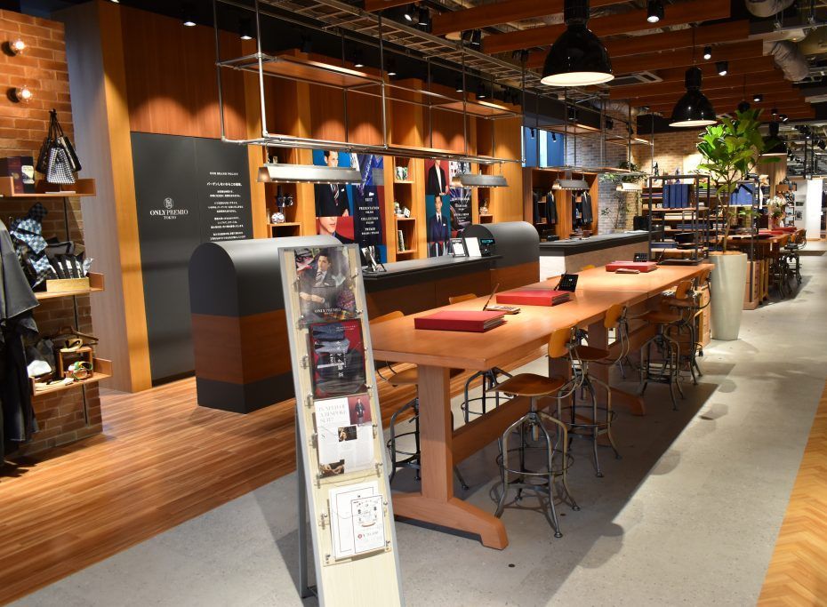 Made-to-measure order counter at ONLY PREMIO TOKYO Yurakucho